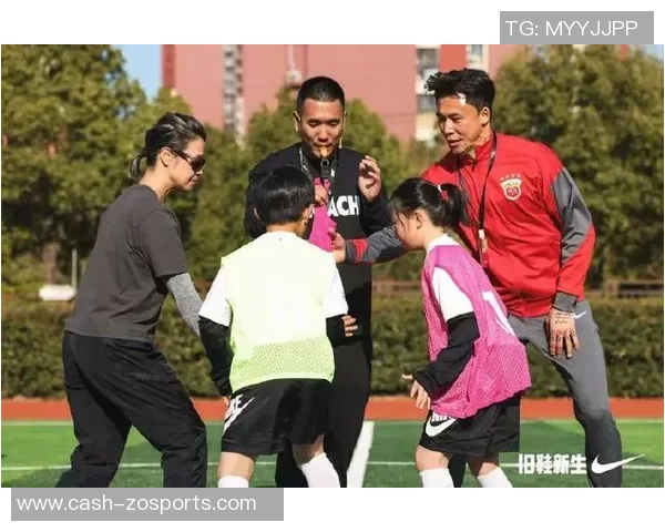 耐克儿童足球服助力小球员展现运动风采与活力无限